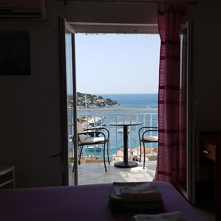 Apartments Bocin Rosso Hvar Town Extérieur photo