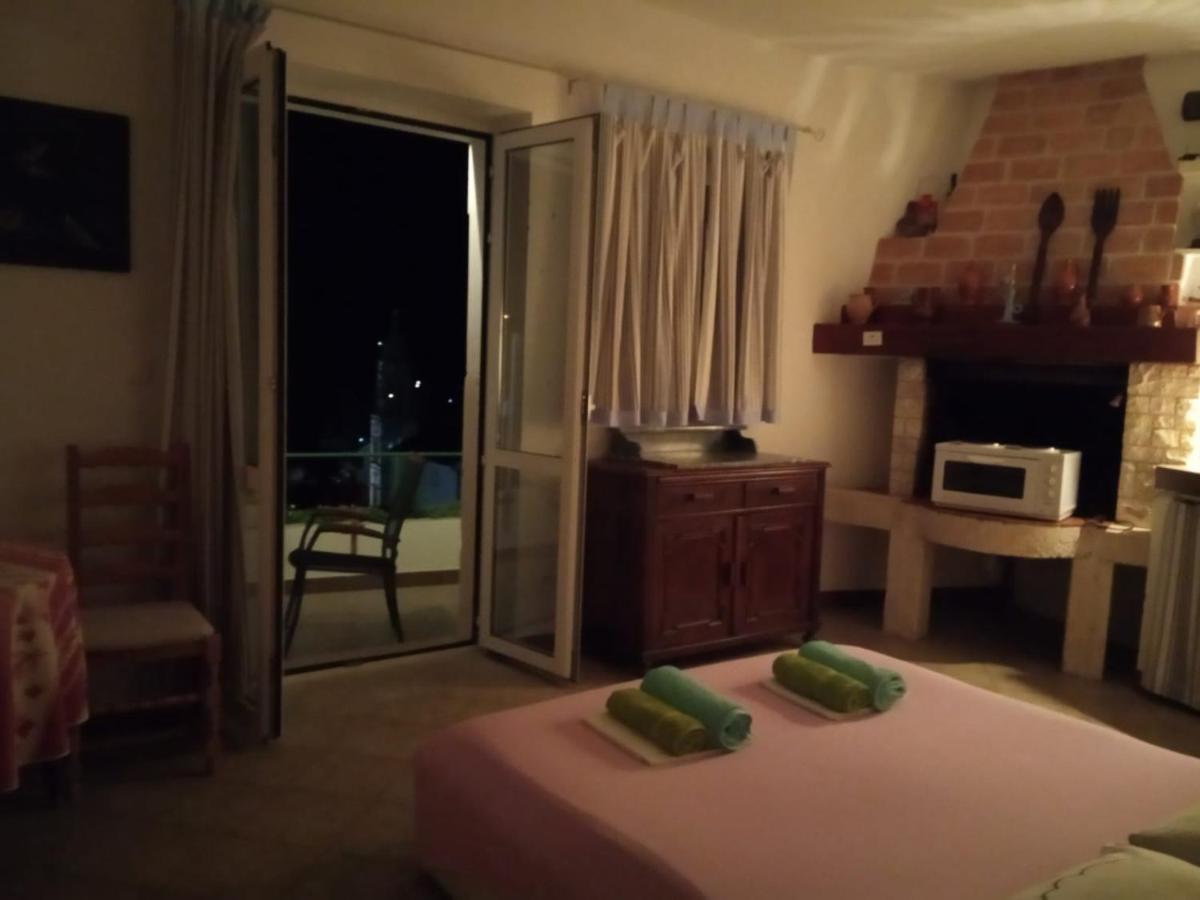 Apartments Bocin Rosso Hvar Town Extérieur photo