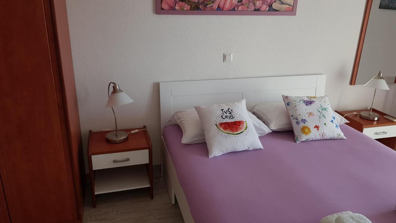 Apartments Bocin Rosso Hvar Town Extérieur photo