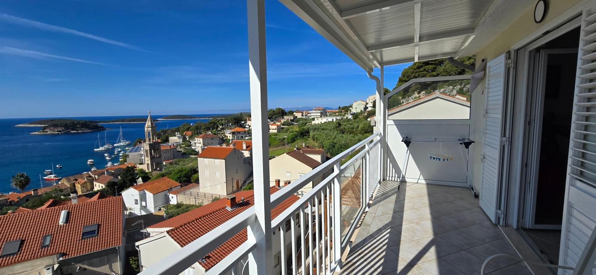 Apartments Bocin Rosso Hvar Town Extérieur photo