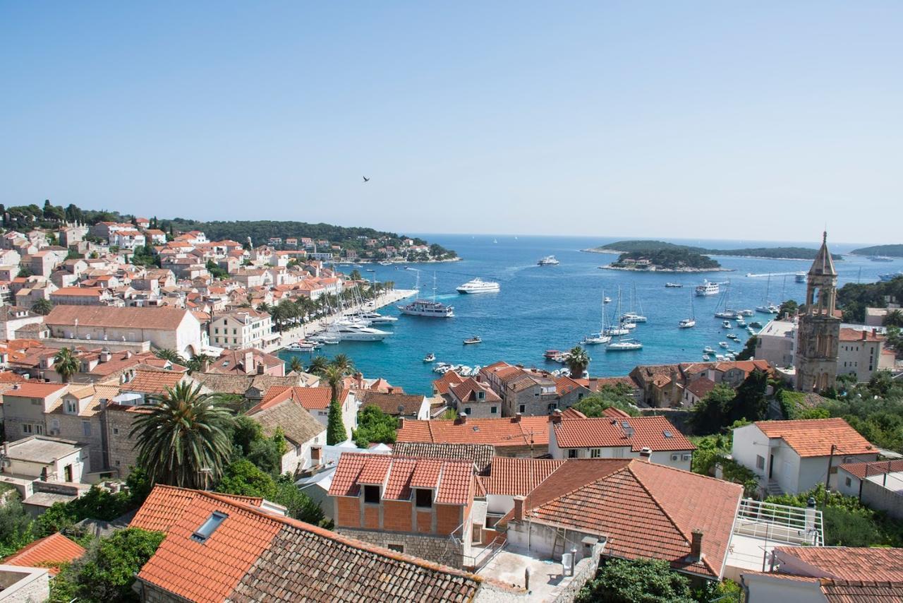 Apartments Bocin Rosso Hvar Town Extérieur photo