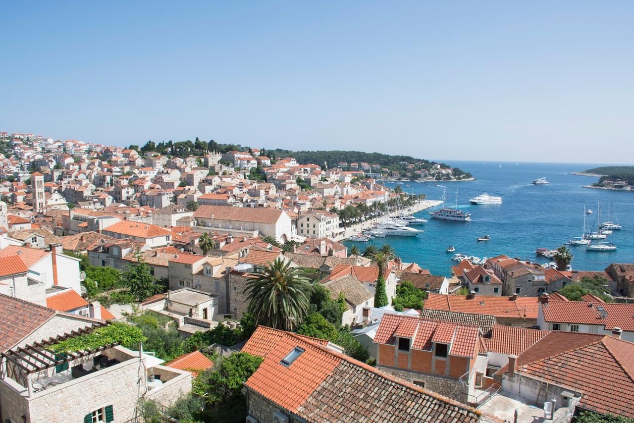 Apartments Bocin Rosso Hvar Town Extérieur photo